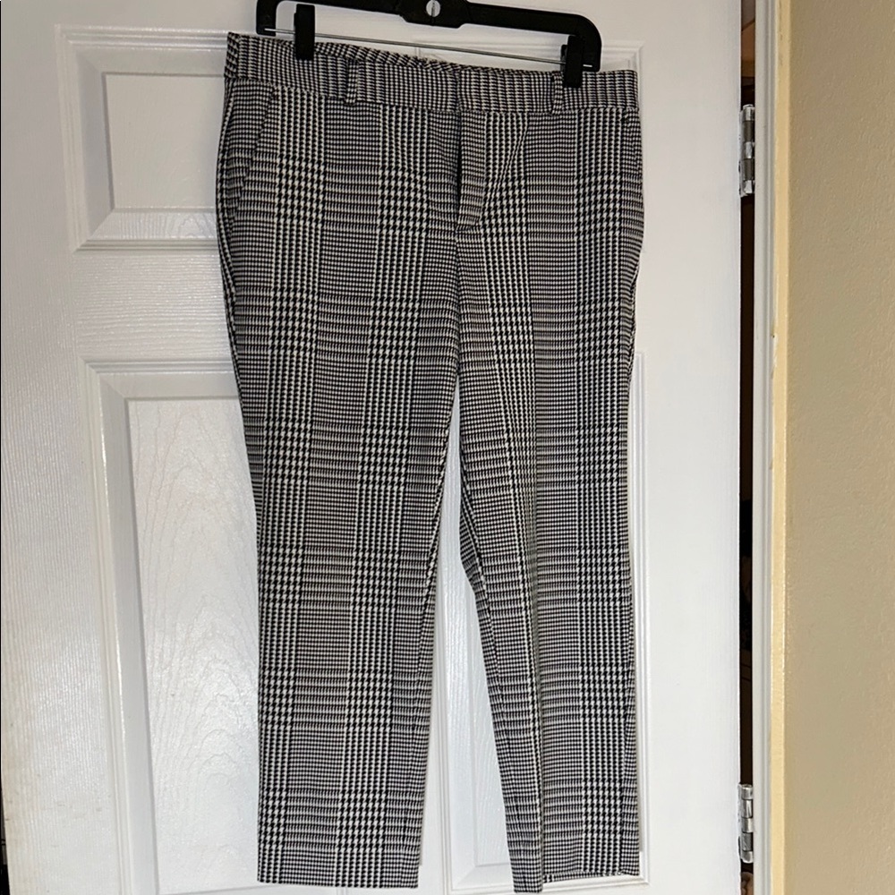 Banana Republic Black and White Trousers with Tailored Fit